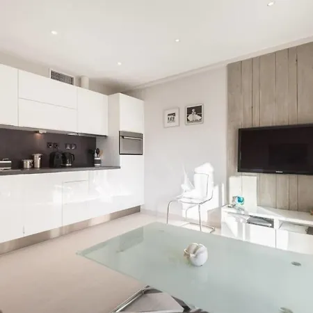 ✌ City Center ✌ Ultra-modern 1-bedroom With Terrace Lejlighed Cannes